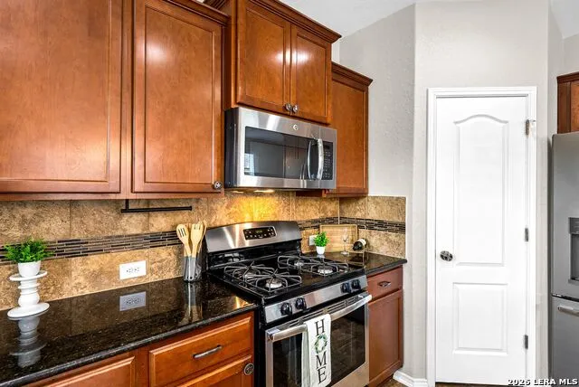 131 Tufted Crest San Antonio, TX 78253