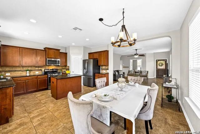 131 Tufted Crest San Antonio, TX 78253