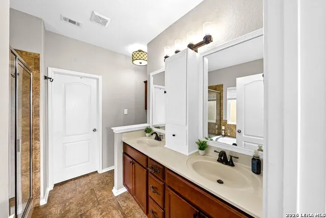 131 Tufted Crest San Antonio, TX 78253
