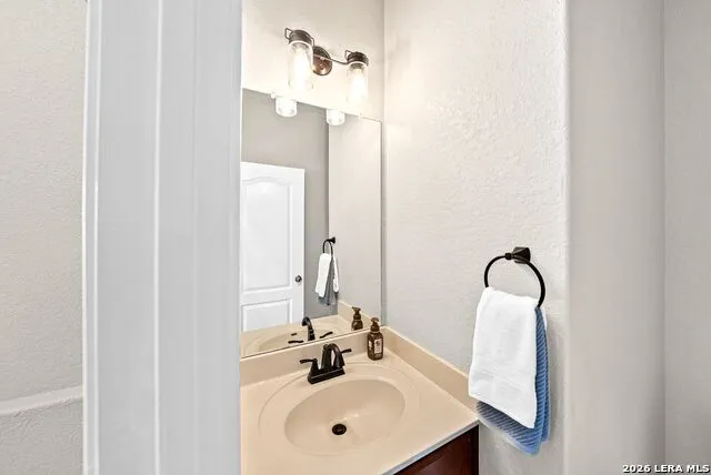131 Tufted Crest San Antonio, TX 78253
