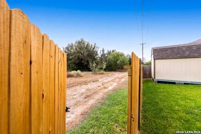 131 Tufted Crest San Antonio, TX 78253