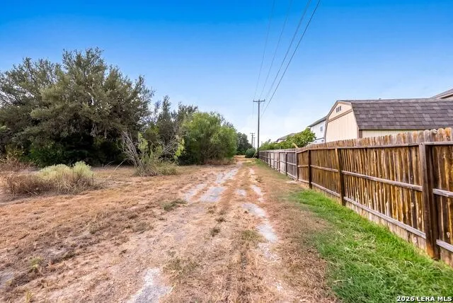 131 Tufted Crest San Antonio, TX 78253