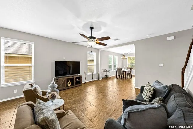 131 Tufted Crest San Antonio, TX 78253