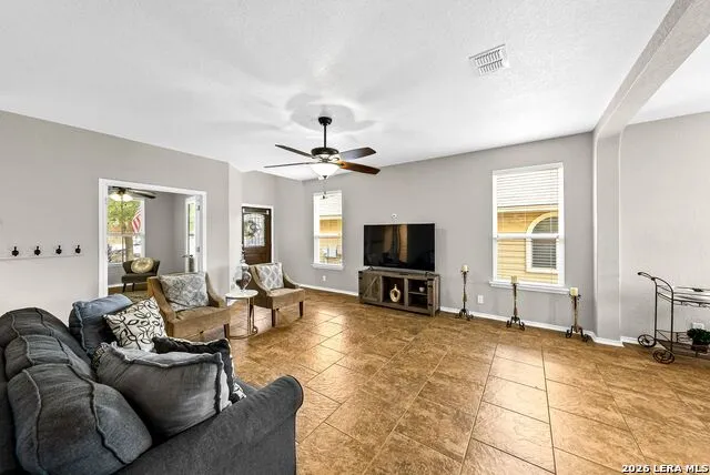 131 Tufted Crest San Antonio, TX 78253