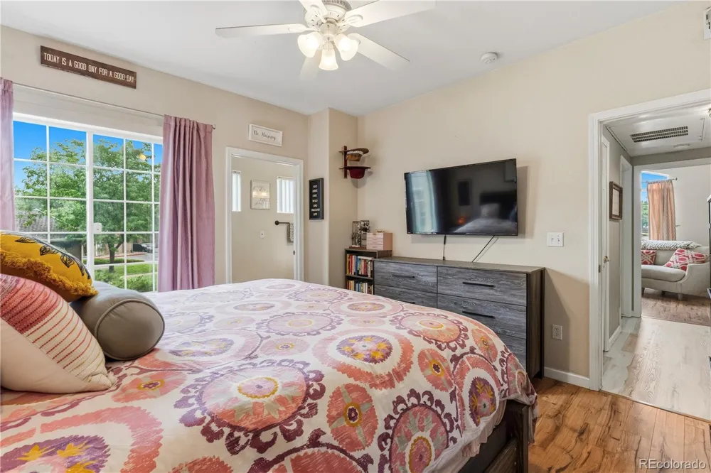1691 W Canal Circle #1117 Littleton, CO 80120