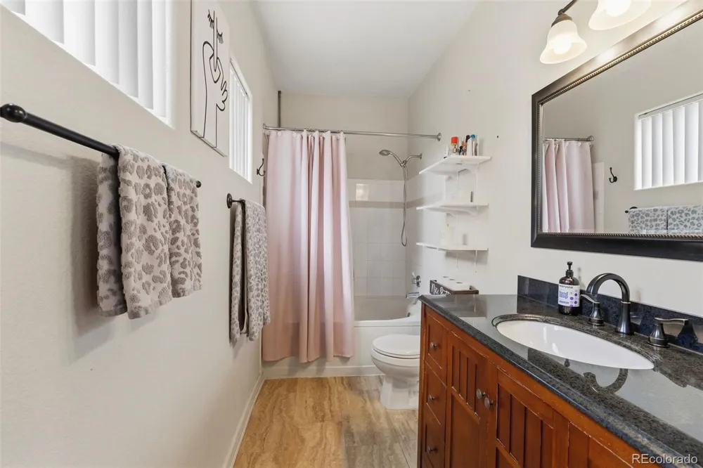 1691 W Canal Circle #1117 Littleton, CO 80120