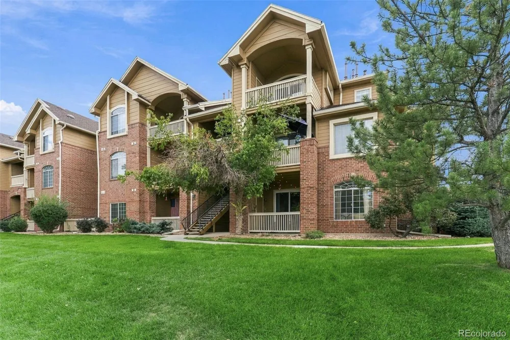 1691 W Canal Circle #1117 Littleton, CO 80120