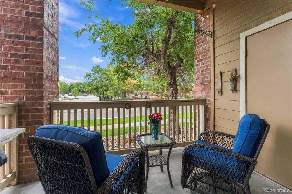 1691 W Canal Circle #1117 Littleton, CO 80120