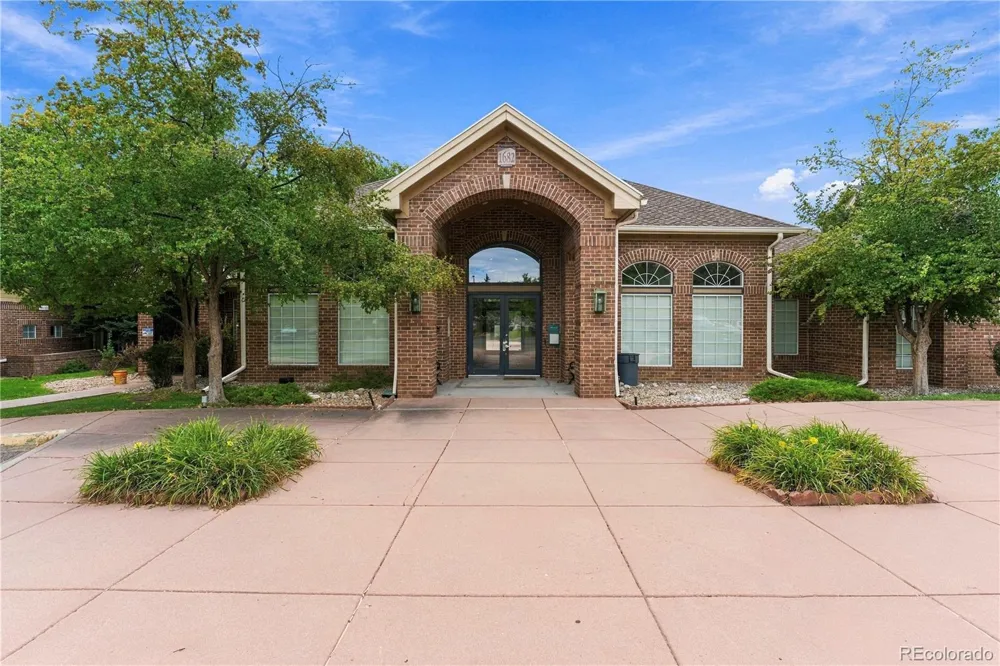 1691 W Canal Circle #1117 Littleton, CO 80120