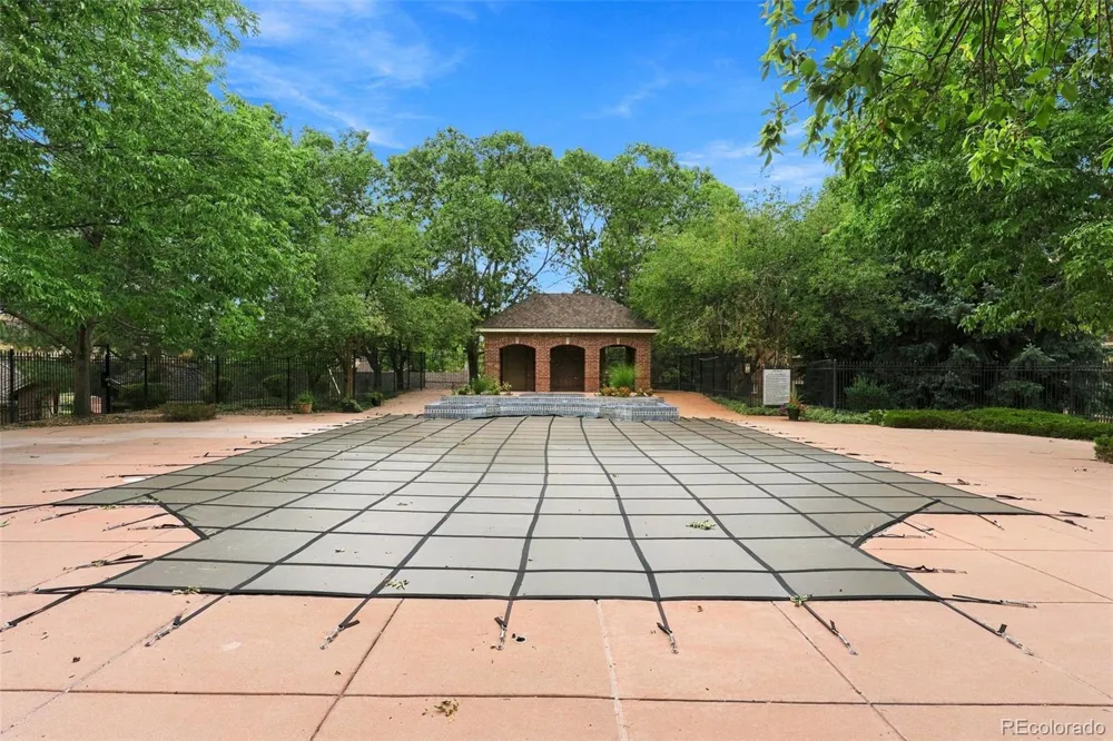 1691 W Canal Circle #1117 Littleton, CO 80120