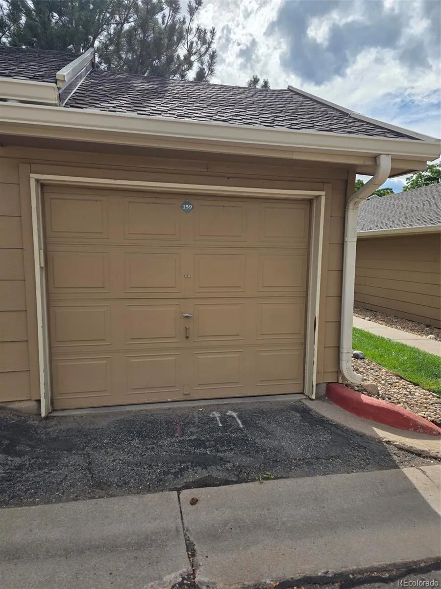 1691 W Canal Circle #1117 Littleton, CO 80120
