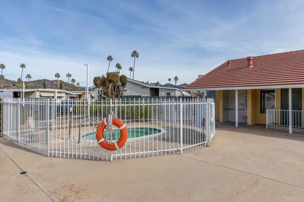 2280 E Valley Parkway #127 Escondido, CA 92027
