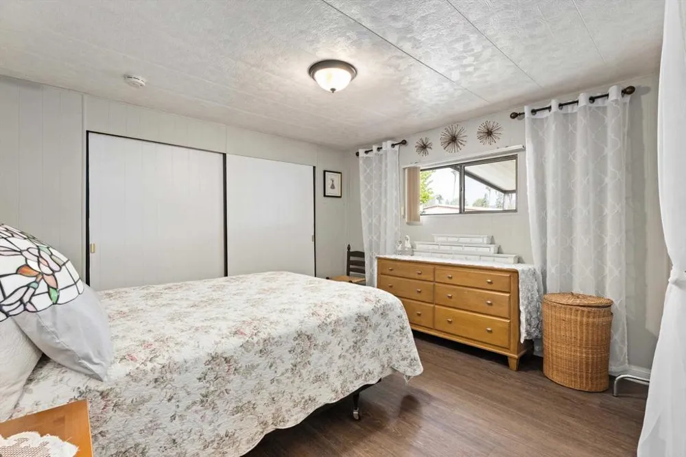 2280 E Valley Parkway #127 Escondido, CA 92027