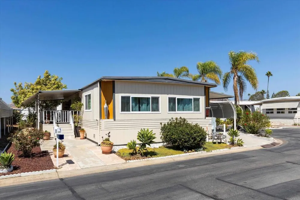 2280 E Valley Parkway #127 Escondido, CA 92027