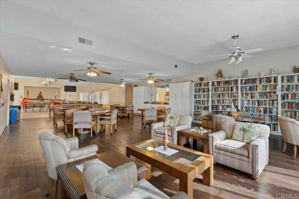 2280 E Valley Parkway #127 Escondido, CA 92027