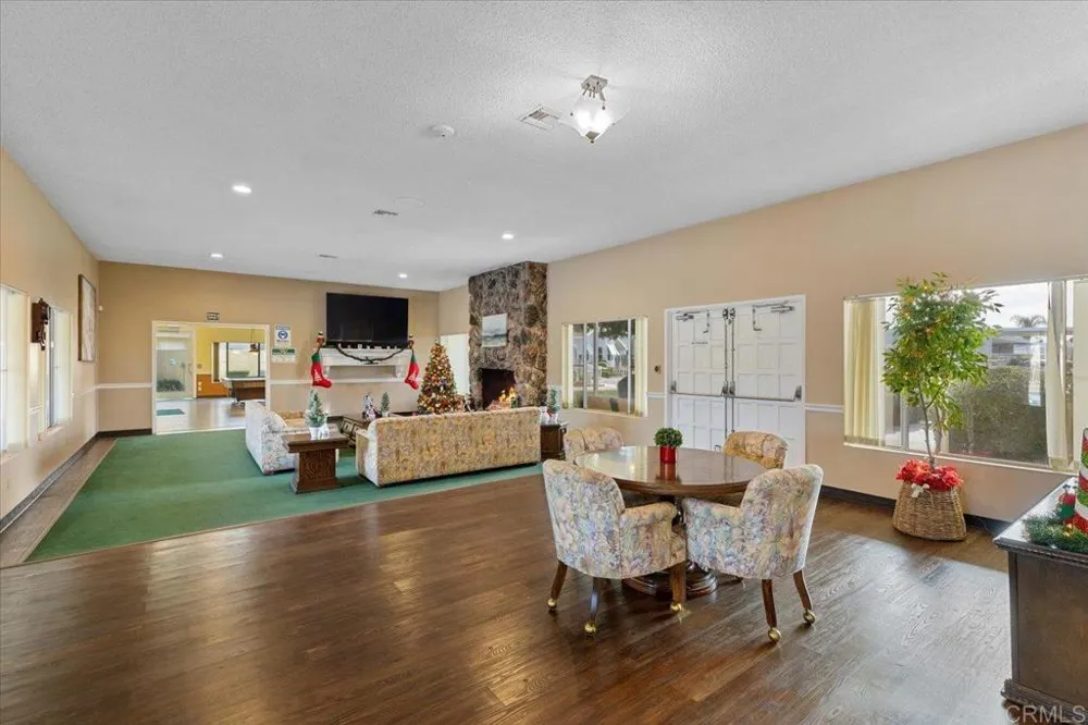 2280 E Valley Parkway #127 Escondido, CA 92027