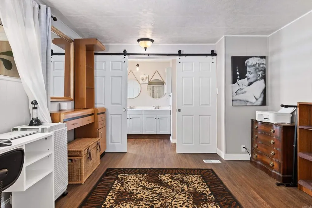 2280 E Valley Parkway #127 Escondido, CA 92027