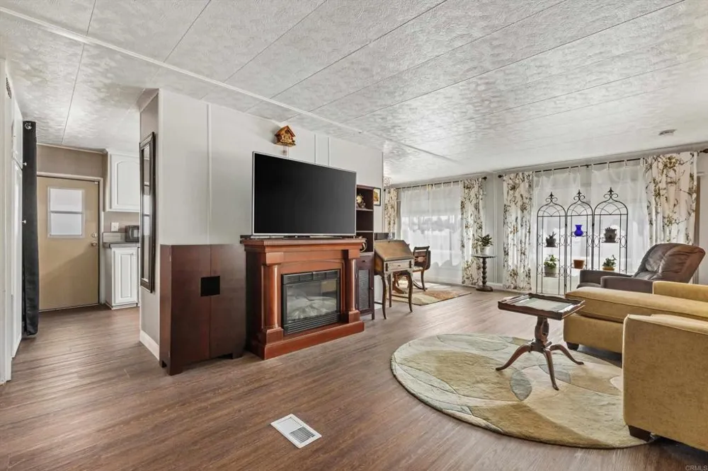 2280 E Valley Parkway #127 Escondido, CA 92027