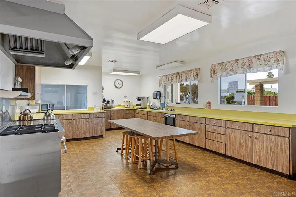 2280 E Valley Parkway #127 Escondido, CA 92027