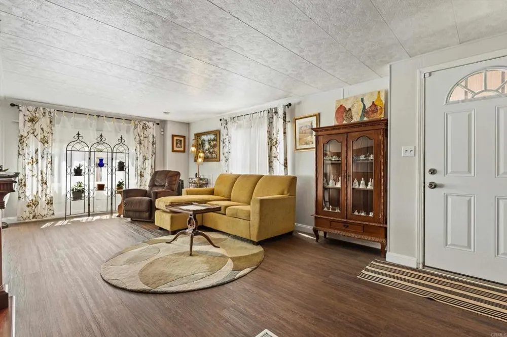 2280 E Valley Parkway #127 Escondido, CA 92027