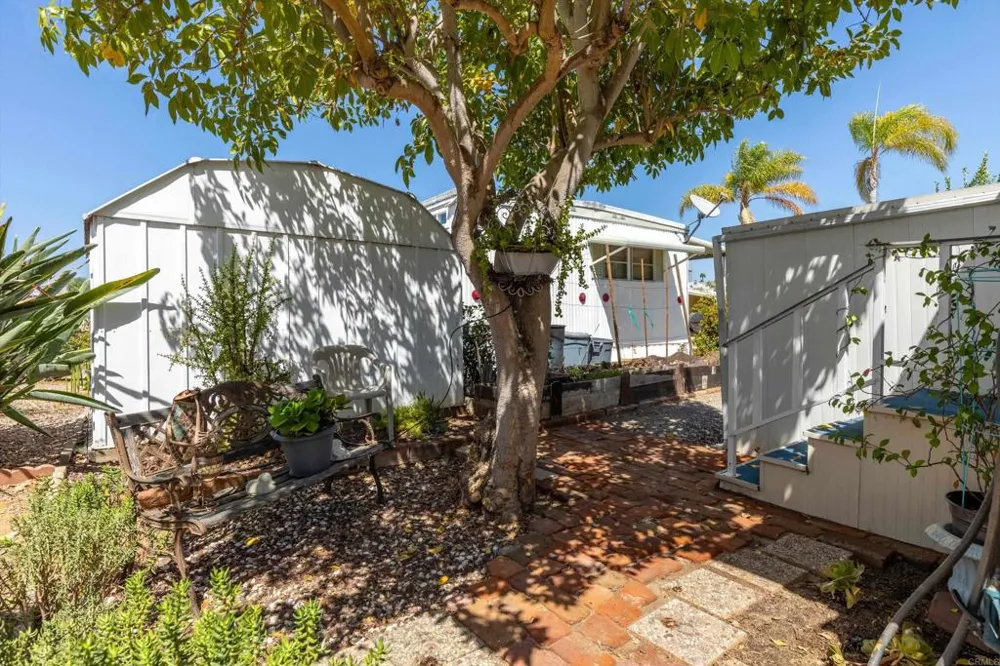 2280 E Valley Parkway #127 Escondido, CA 92027
