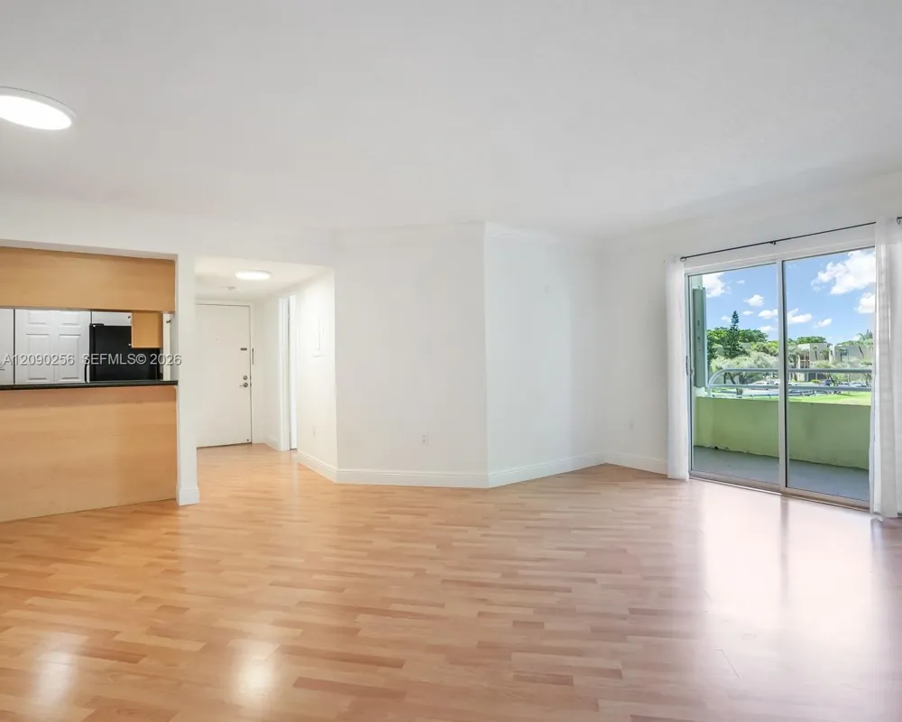 10765 SW 108th Ave #305 Miami, FL 33176