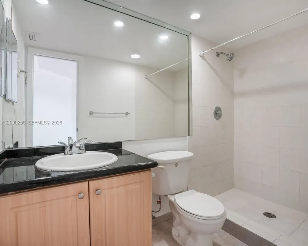 10765 SW 108th Ave #305 Miami, FL 33176