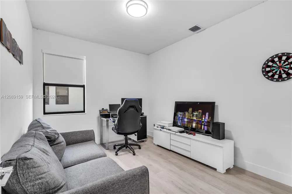 4363 NW 81st Ave Doral, FL 33166