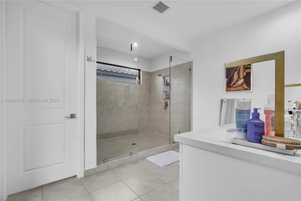 4363 NW 81st Ave Doral, FL 33166