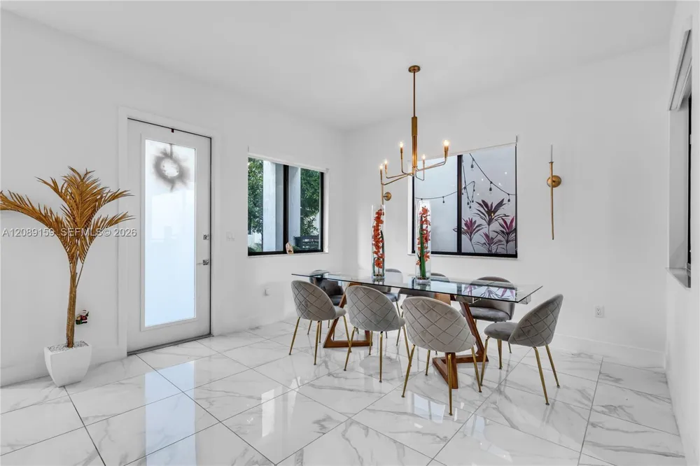 4363 NW 81st Ave Doral, FL 33166