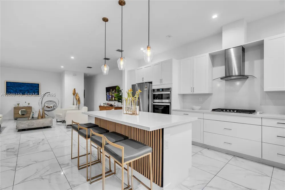 4363 NW 81st Ave Doral, FL 33166
