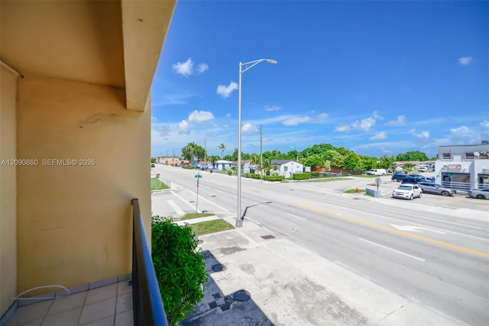 3494 E 4th Ave #1208 Hialeah, FL 33013