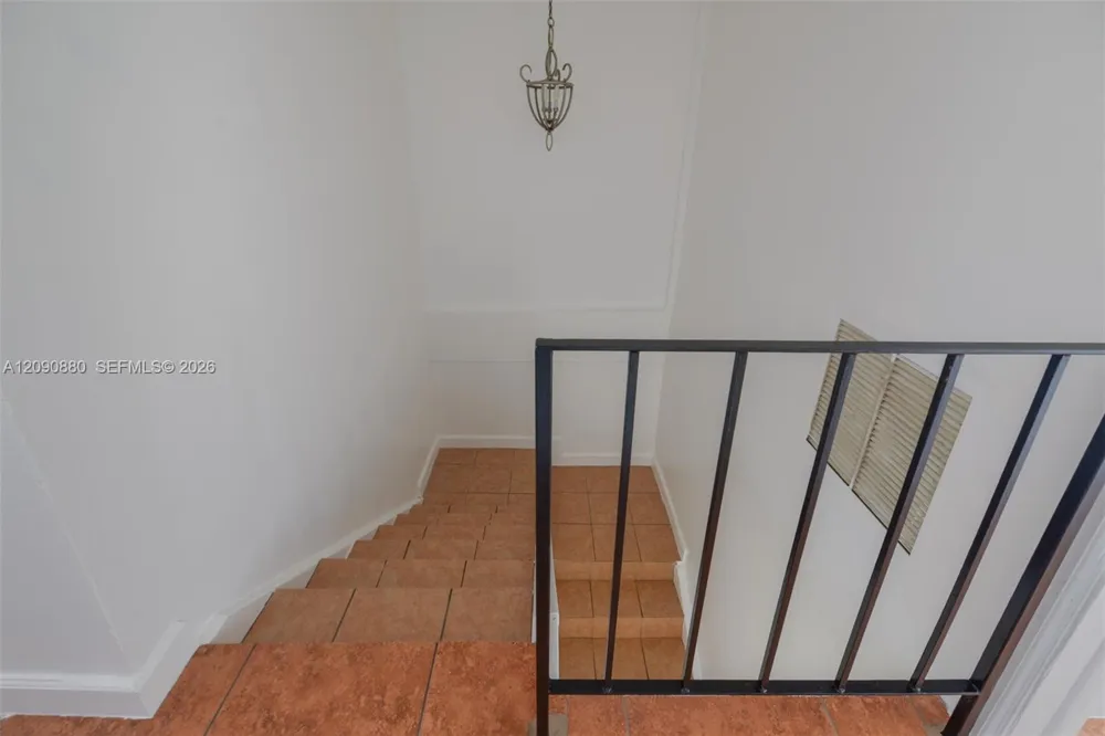 3494 E 4th Ave #1208 Hialeah, FL 33013
