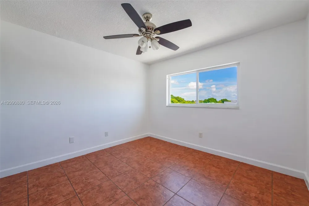 3494 E 4th Ave #1208 Hialeah, FL 33013
