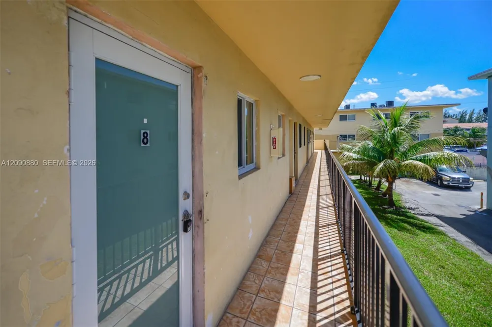 3494 E 4th Ave #1208 Hialeah, FL 33013