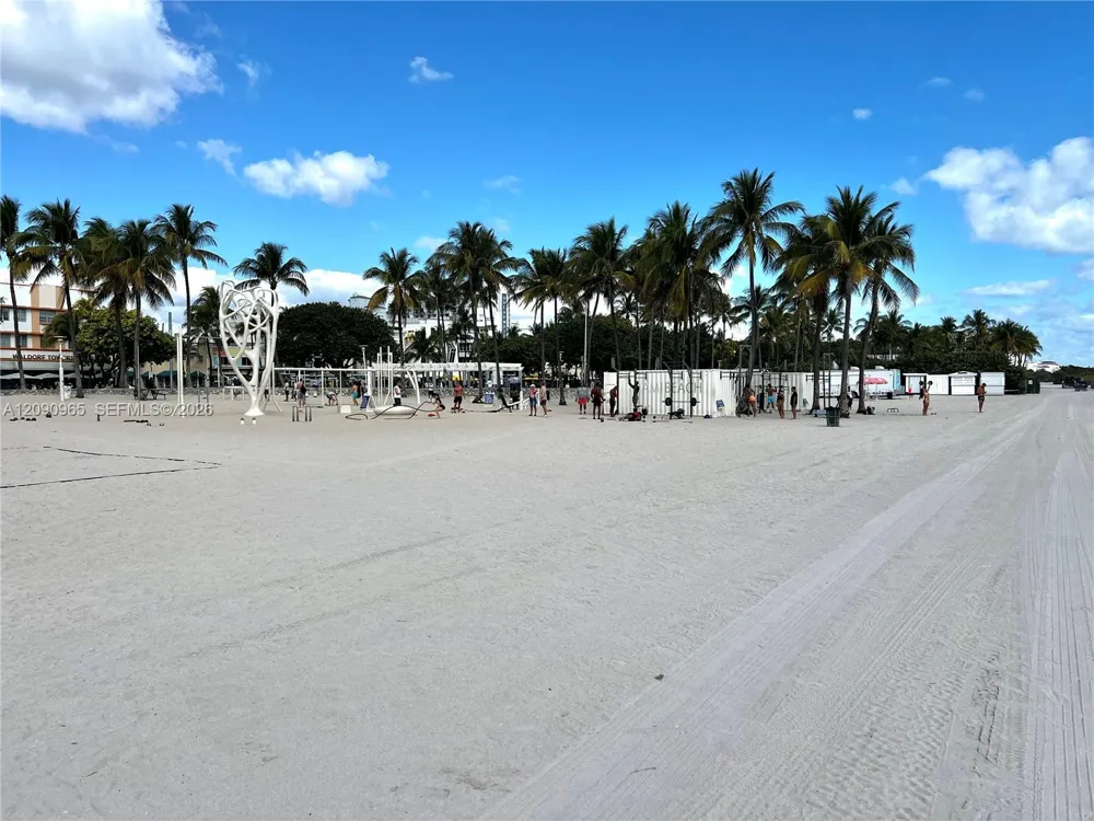 601 7th St #1 Miami Beach, FL 33139