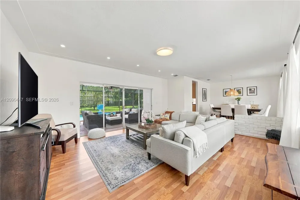 7420 SW 130th St Pinecrest, FL 33156