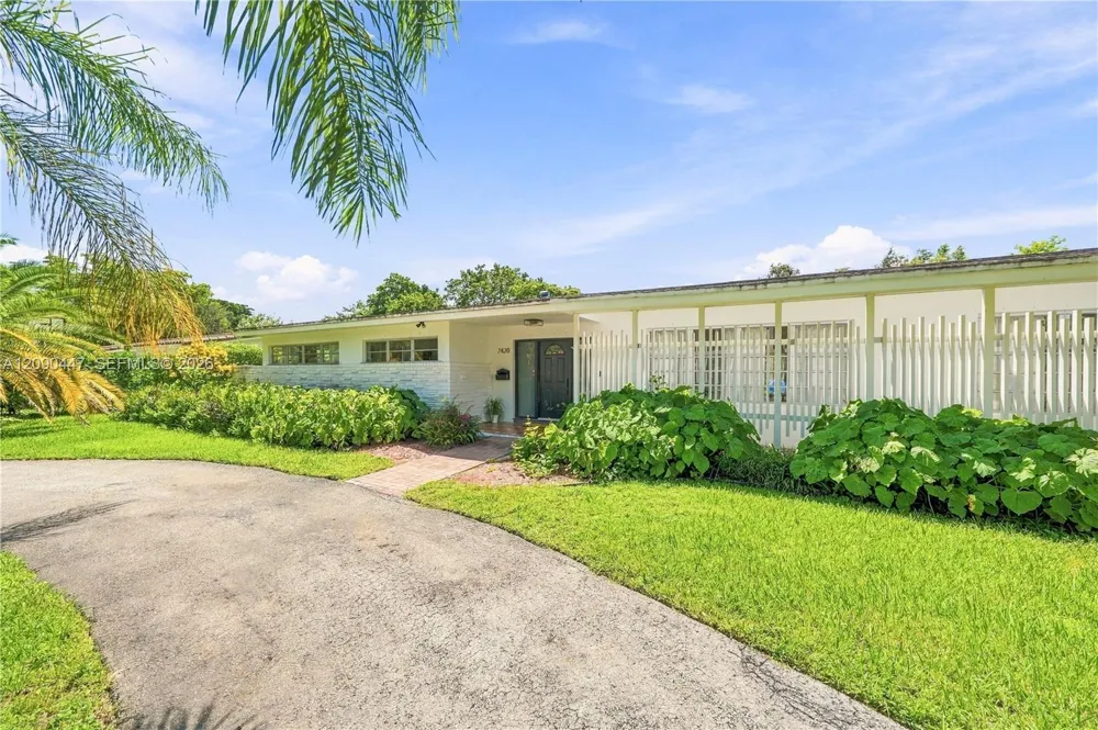 7420 SW 130th St Pinecrest, FL 33156