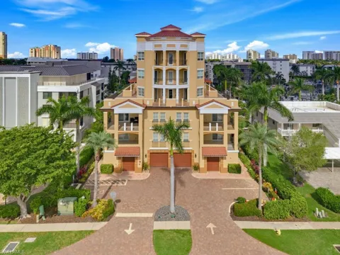 908 Panama Court #405