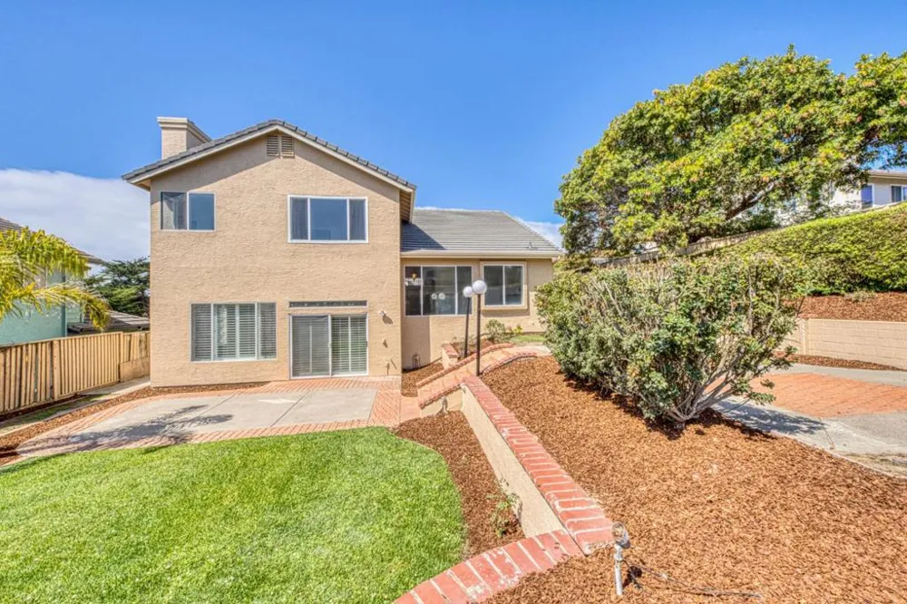 174 Starfish Court Marina, CA 93933