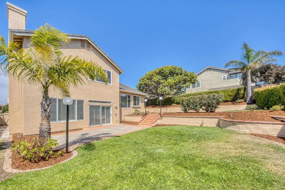 174 Starfish Court Marina, CA 93933
