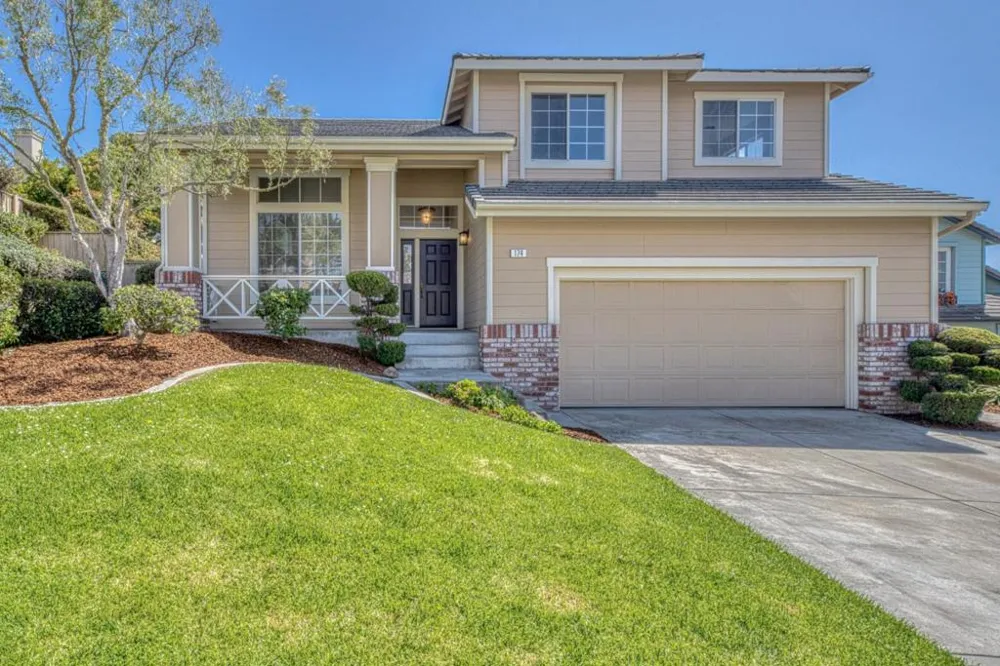 174 Starfish Court Marina, CA 93933