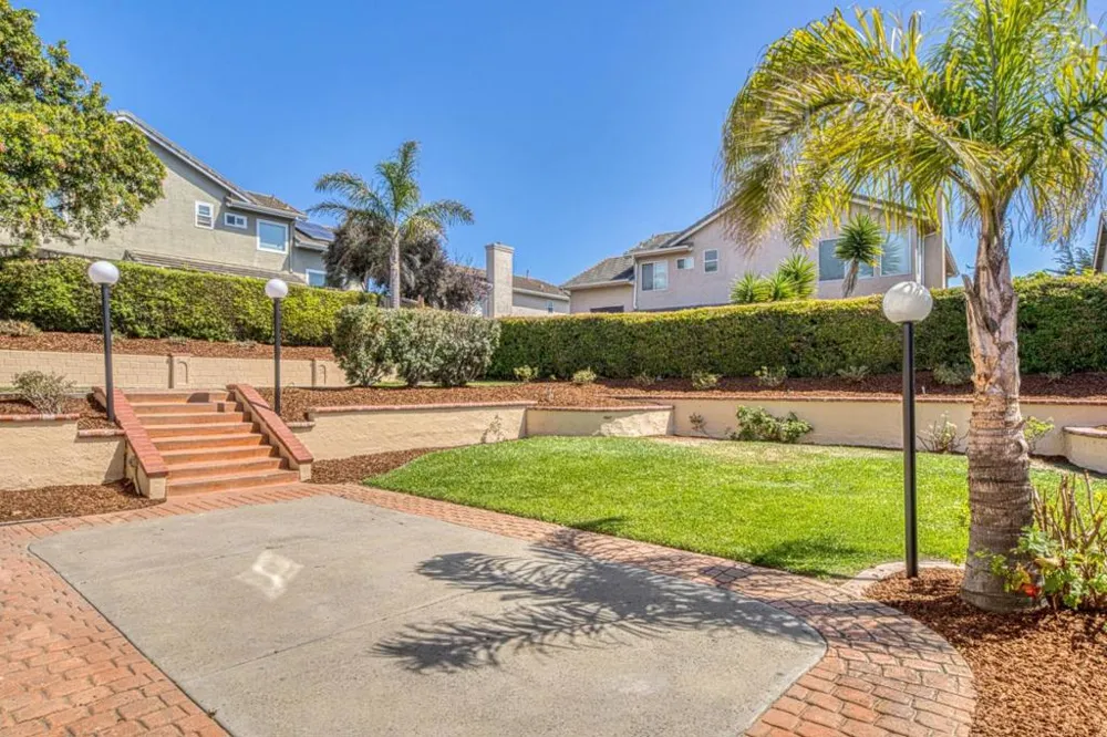 174 Starfish Court Marina, CA 93933
