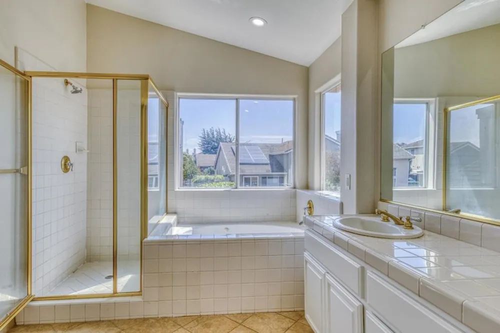 174 Starfish Court Marina, CA 93933