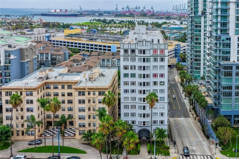 360 W Ocean Blvd. #1105 Long Beach, CA 90802
