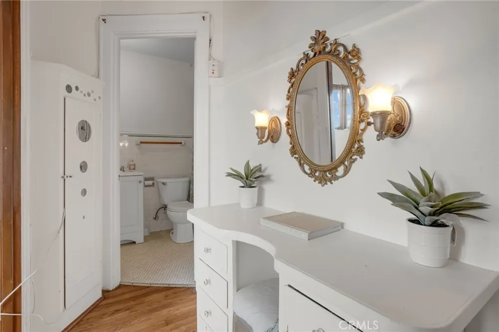 360 W Ocean Blvd. #1105 Long Beach, CA 90802