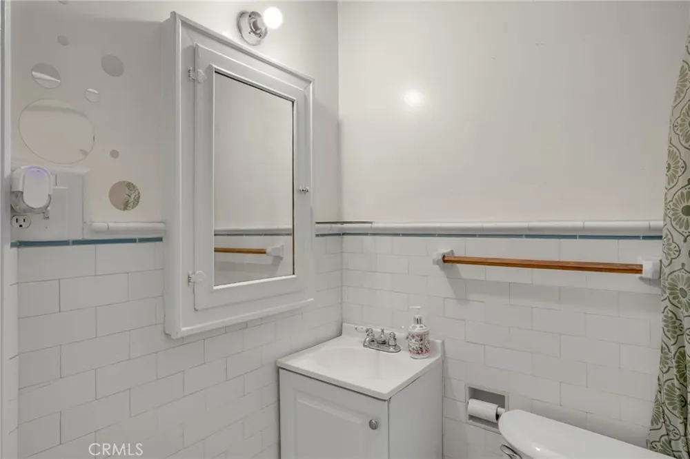 360 W Ocean Blvd. #1105 Long Beach, CA 90802