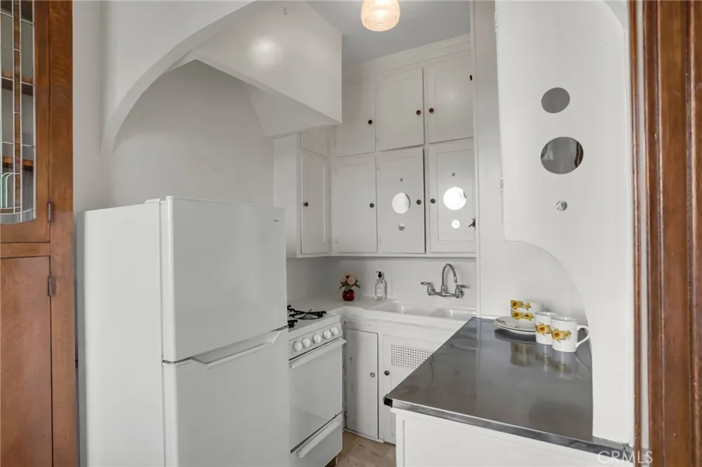 360 W Ocean Blvd. #1105 Long Beach, CA 90802