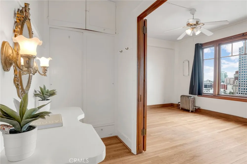360 W Ocean Blvd. #1105 Long Beach, CA 90802