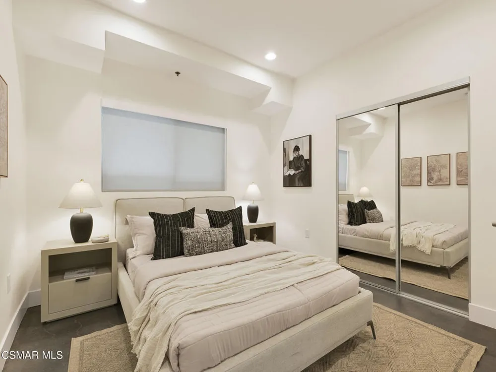 5016 Bakman Avenue #104 North Hollywood, CA 91601